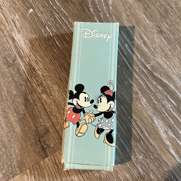 Minnie and Mickey watch - Picture 5 of 5